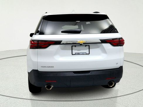 Used 2023 Chevrolet Traverse LT FWD image 4