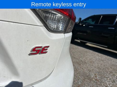 Used 2023 Toyota Corolla SE FWD image 7