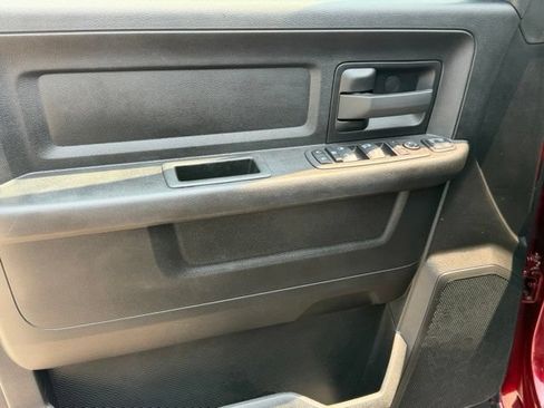 Used 2024 RAM 2500 Tradesman w/ Chrome Appearance Group AWD/4WD image 11