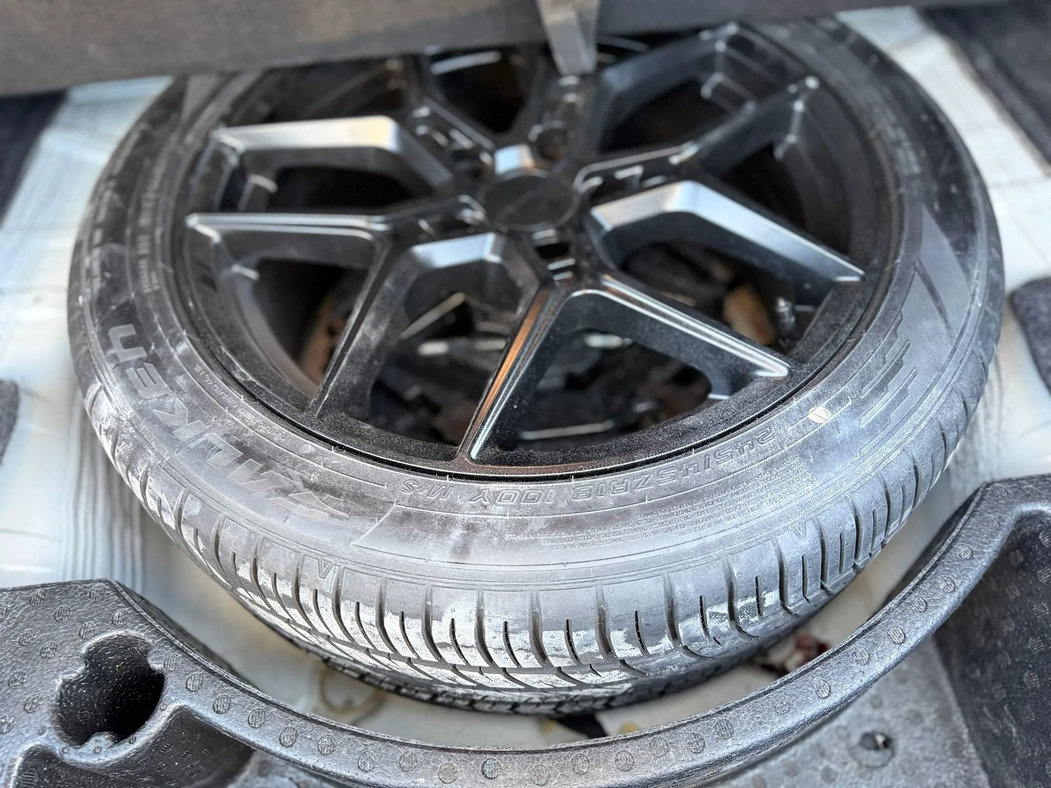 Used 2013 Cadillac XTS Premium FWD image 37