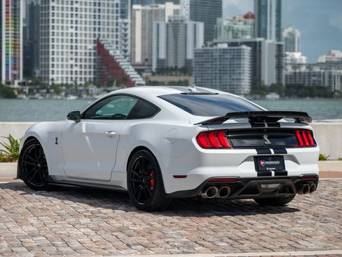Used 2022 Ford Mustang Shelby GT500 w/ Technology Package image 13