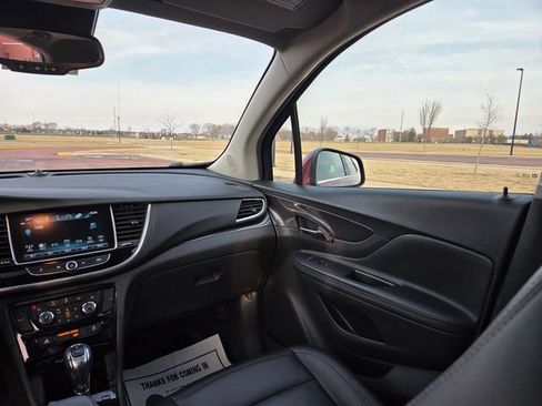 Used 2019 Buick Encore Essence AWD/4WD image 57
