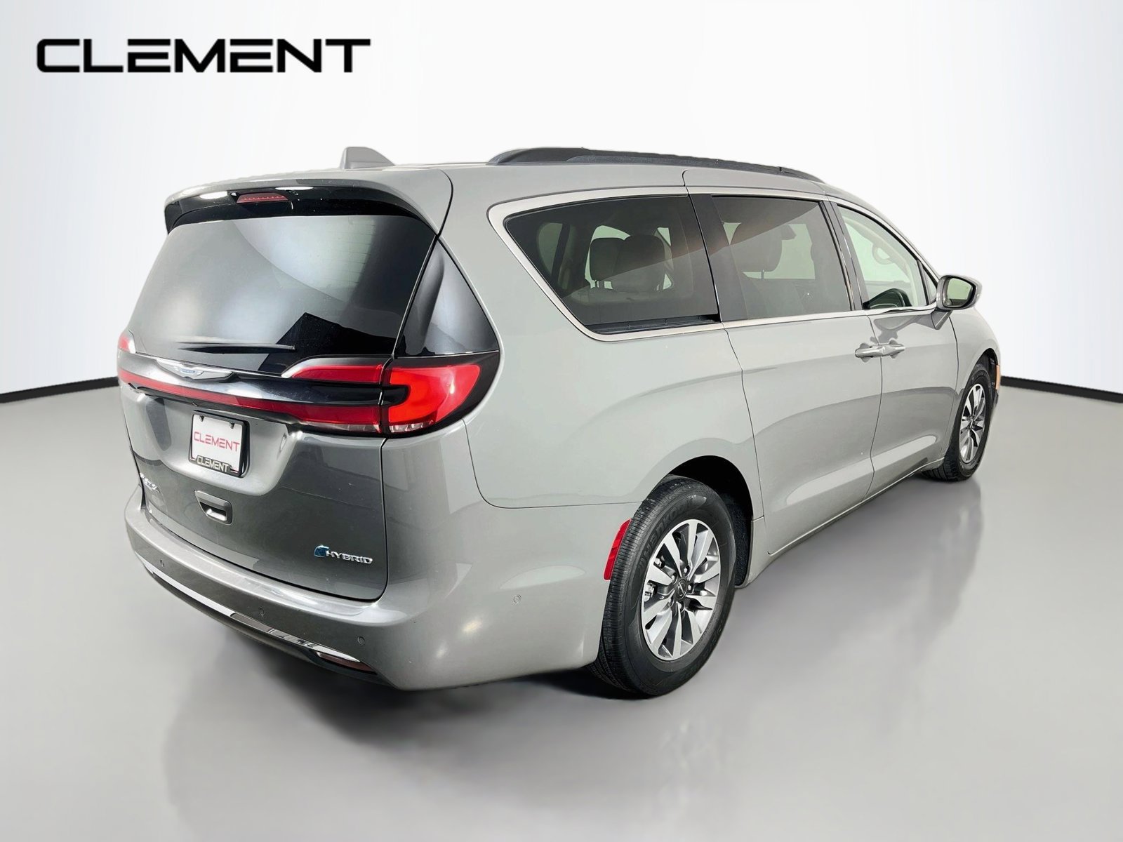 Used 2021 Chrysler Pacifica Touring-L FWD image 6