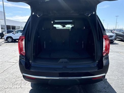 Used 2023 GMC Yukon SLT AWD/4WD image 27
