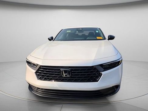 Used 2024 Honda Accord Sport image 3