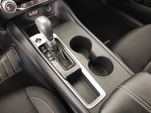 Used 2025 Nissan Altima 2.5 SV image 7