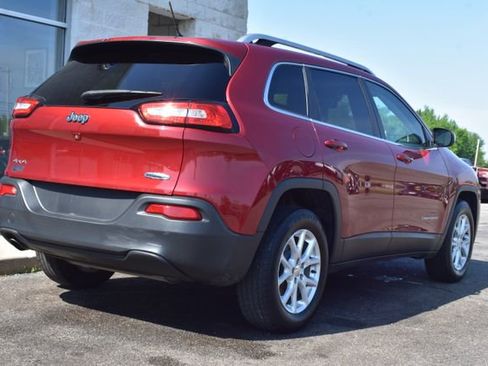 Used 2015 Jeep Cherokee Latitude w/ Cold Weather Group AWD/4WD image 14