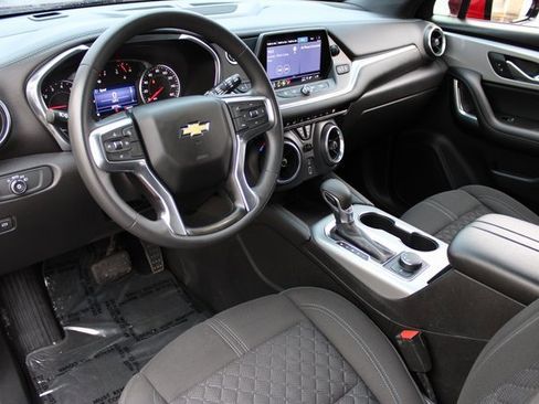 Used 2021 Chevrolet Blazer LT image 9