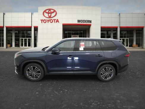 New 2026 Toyota Grand Highlander AWD Hybrid image 3