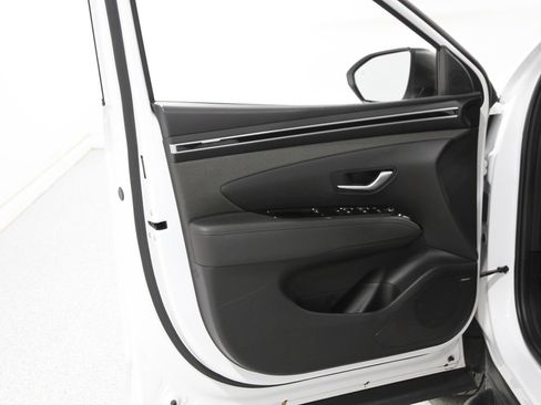 Certified 2024 Hyundai Santa Cruz Limited image 4