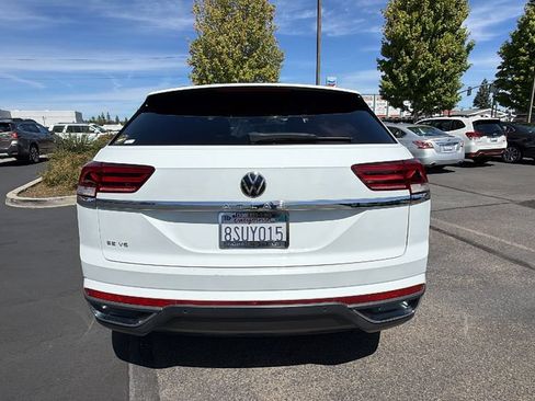 Used 2020 Volkswagen Atlas Cross Sport SE w/ Panoramic Sunroof Package FWD image 5