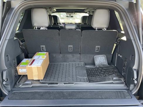 New 2025 Lincoln Navigator Reserve w/ Jet Appearance Package image 12