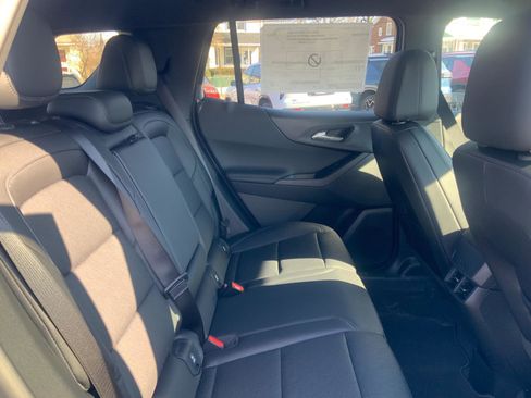 New 2026 Chevrolet Equinox LT w/ Convenience Package II image 12