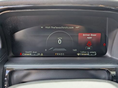 Used 2023 Lincoln Nautilus Reserve w/ Luxury Package AWD/4WD image 16