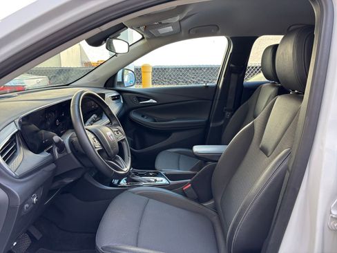 Used 2025 Buick Encore GX Preferred image 27