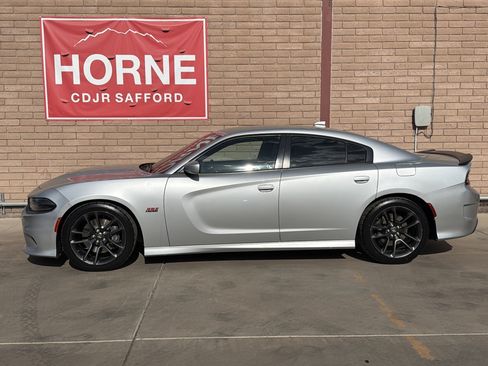 Used 2021 Dodge Charger Scat Pack RWD image 2