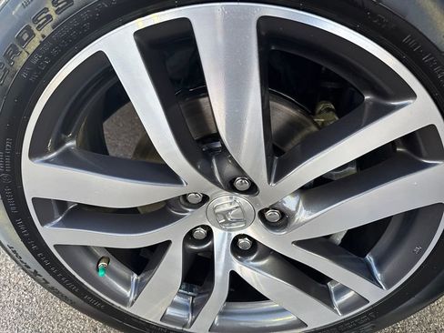 Used 2017 Honda Pilot Touring image 37