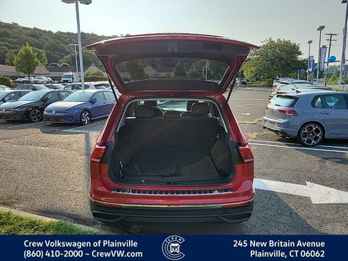 Certified 2023 Volkswagen Tiguan SE w/ Panoramic Sunroof Package AWD/4WD image 54