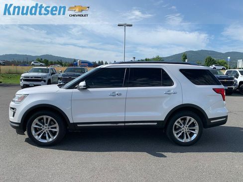 Used 2018 Ford Explorer Limited w/ Equipment Group 301A AWD/4WD image 4
