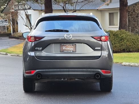 Used 2019 MAZDA CX-5 Touring image 5