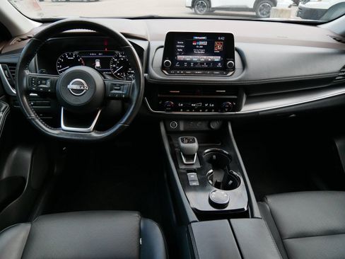 Certified 2023 Nissan Rogue SV w/ SV Premium B Package AWD/4WD image 13