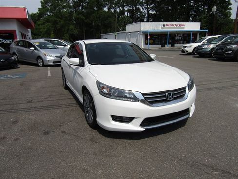 Used 2014 Honda Accord Sport image 10