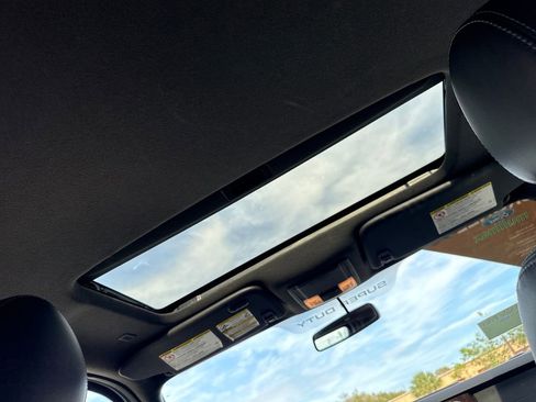 Used 2012 Ford F250 Lariat w/ Lariat Ultimate Pkg image 9