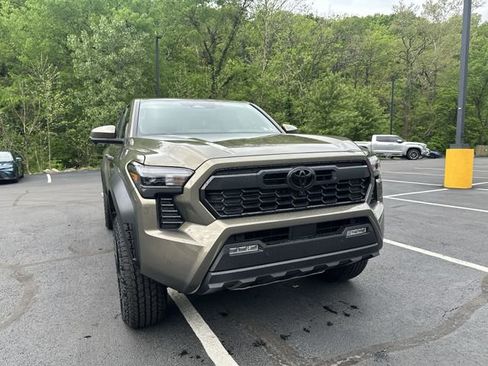 New 2026 Toyota Tacoma TRD Off-Road AWD/4WD image 11