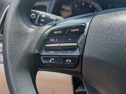 Used 2020 Hyundai Elantra SE w/ Cargo Package (C1) FWD image 22