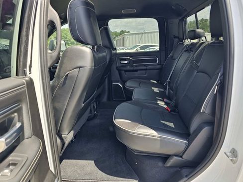 Used 2026 RAM 2500 Laramie AWD/4WD image 32