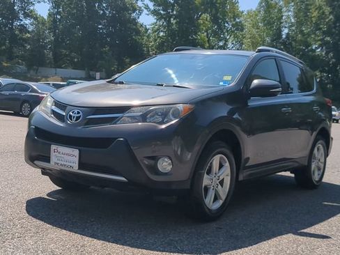 Used 2013 Toyota RAV4 XLE AWD/4WD image 7