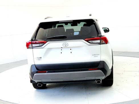 Used 2019 Toyota RAV4 Limited image 5