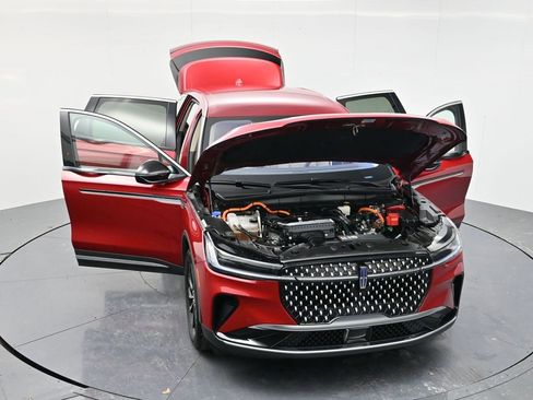 Used 2025 Lincoln Nautilus Premier image 53