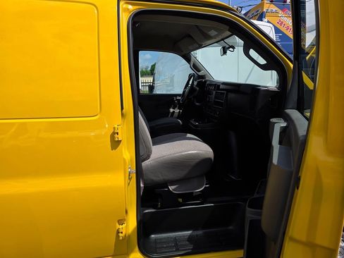 Used 2022 Chevrolet Express 2500 2500 3dr Cargo Van image 14