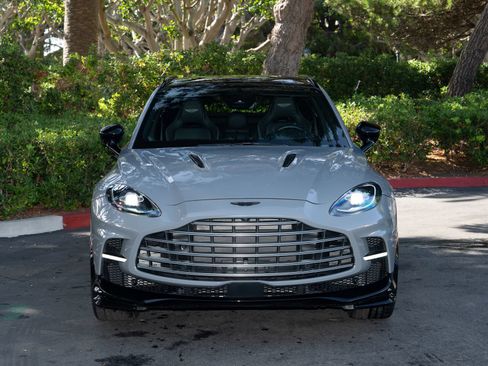Used 2025 Aston Martin DBX 707 AWD/4WD image 5