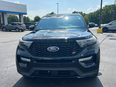 Used 2023 Ford Explorer ST w/ Equipment Group 401A AWD/4WD image 2