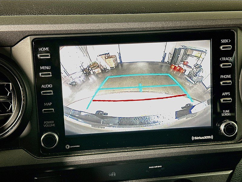 Used 2020 Toyota Tacoma TRD Off-Road AWD/4WD image 15