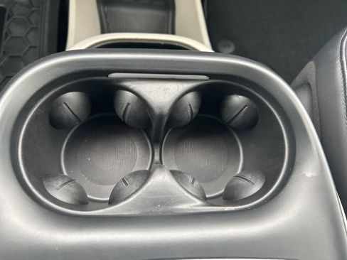 Used 2024 Chrysler Pacifica Touring-L image 35