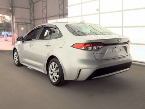 Used 2020 Toyota Corolla LE FWD image 7