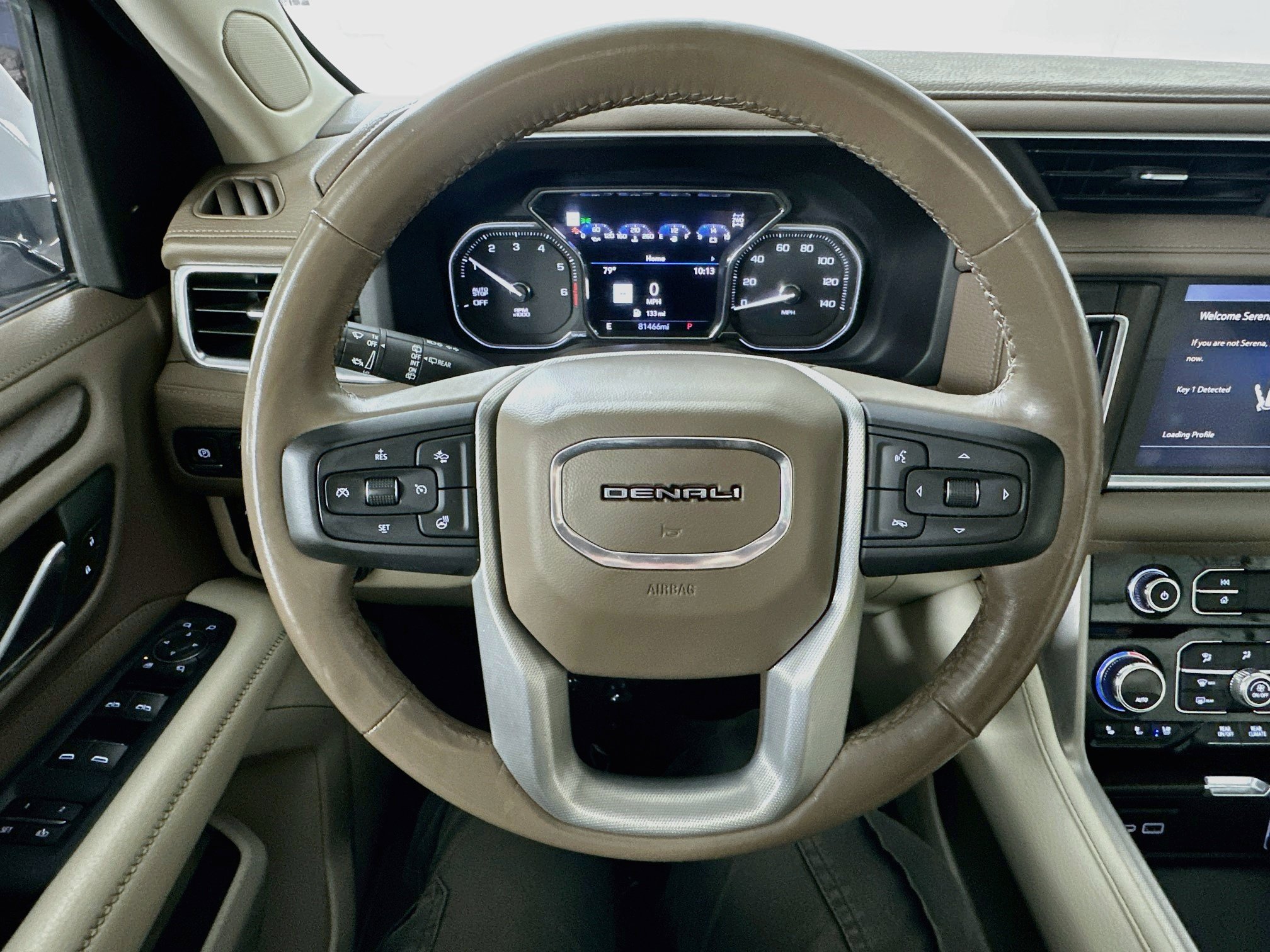 Used 2021 GMC Yukon XL Denali w/ Denali Premium Package AWD/4WD image 11