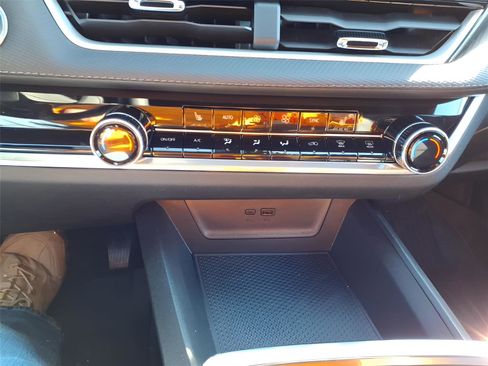 New 2026 Chevrolet Equinox LT w/ Convenience Package II image 19