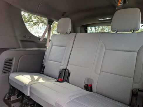 New 2026 Chevrolet Suburban LS image 16