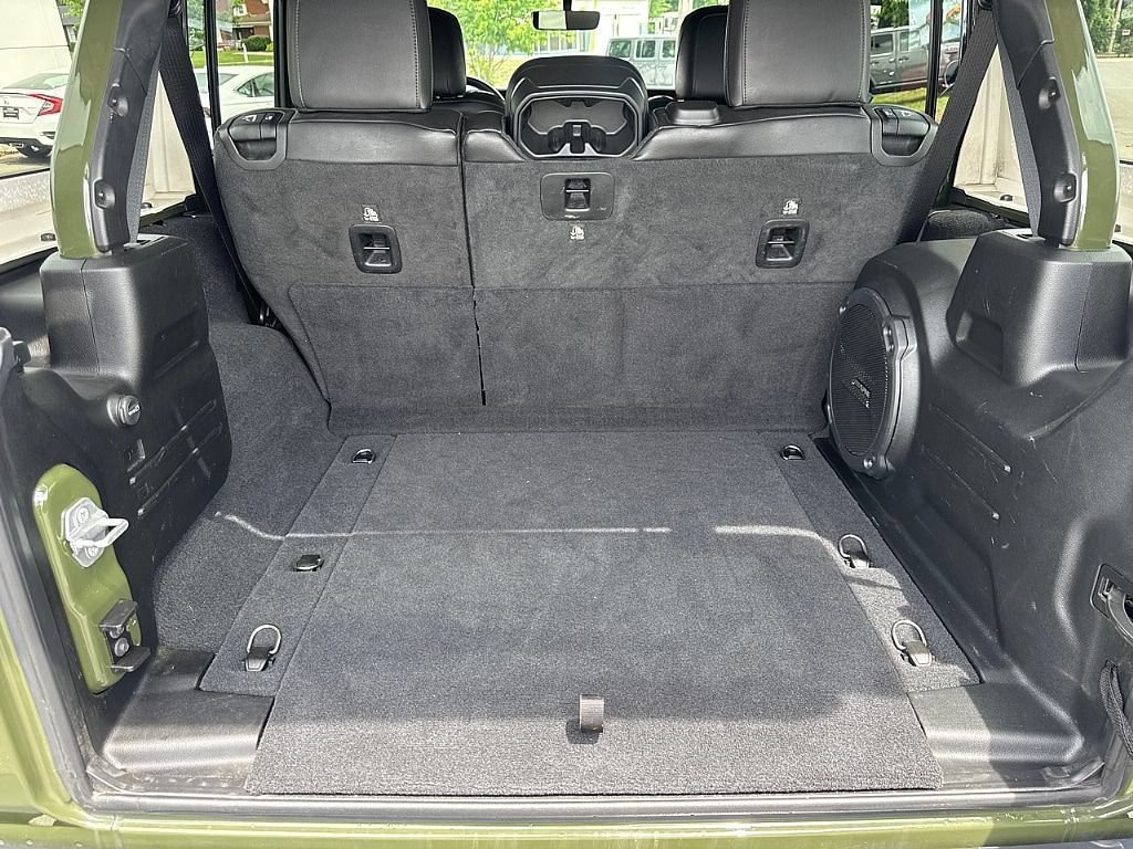 Used 2021 Jeep Wrangler Unlimited Rubicon AWD/4WD image 27