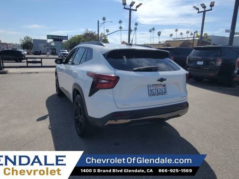 Used 2024 Chevrolet Trax ACTIV w/ Sunroof Package FWD image 7
