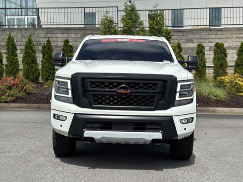 Used 2021 Nissan Titan PRO-4X w/ Pro-4x Convenience Package AWD/4WD image 3