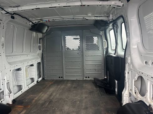 Used 2015 Ford Transit 250 130 Low Roof image 13