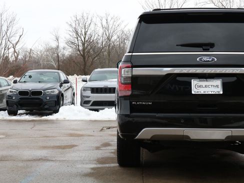 Used 2018 Ford Expedition Max Platinum image 12