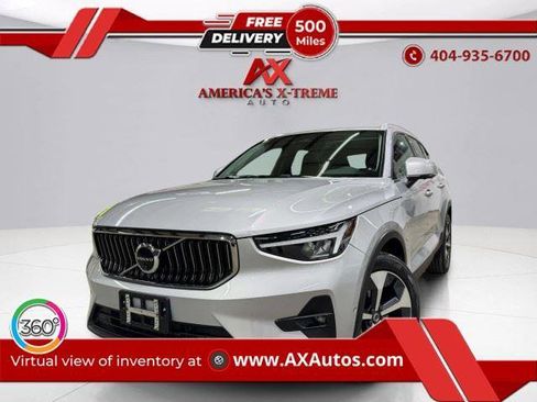 Used 2023 Volvo XC40 B5 Plus w/ Driver Assist Package AWD/4WD image 1