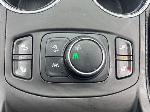 Used 2023 GMC Terrain SLE w/ Driver Convenience Package image 19