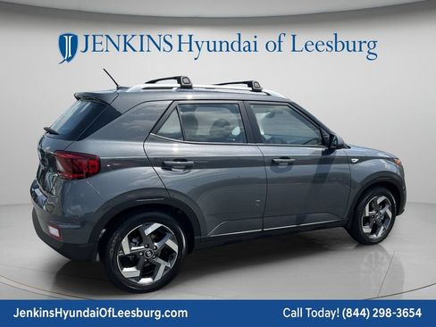New 2026 Hyundai Venue SEL FWD image 4